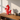 Rød fiske vase fra GiftCompany – stillet op som blikfang i hjemmet