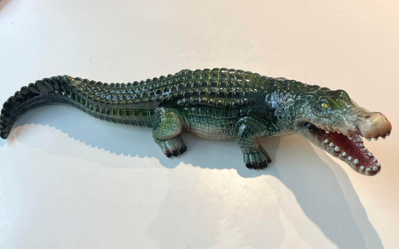 Krokodille - porcelænsfigur 72 cm set fra en anden vinkel